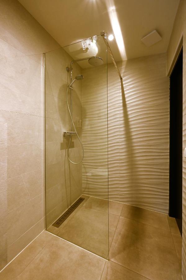 Zen-Bungalow No 1 Met Sauna En Hottub Rheezerveen Екстер'єр фото