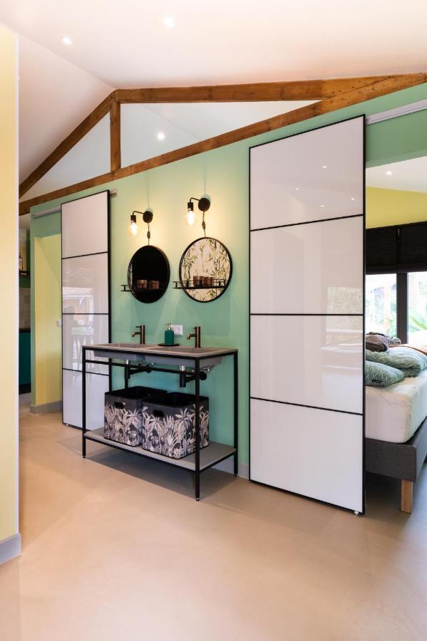 Zen-Bungalow No 1 Met Sauna En Hottub Rheezerveen Екстер'єр фото